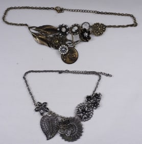 (2) Women's Fashion Necklaces