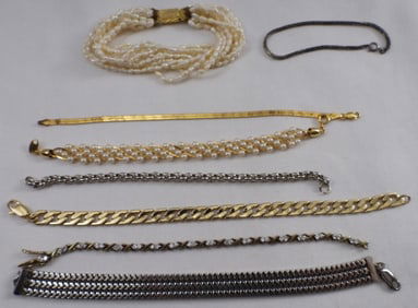 (8) Chunky Bracelets