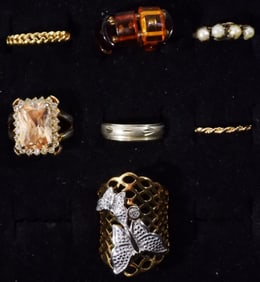 (7) Gold-Toned Rings
