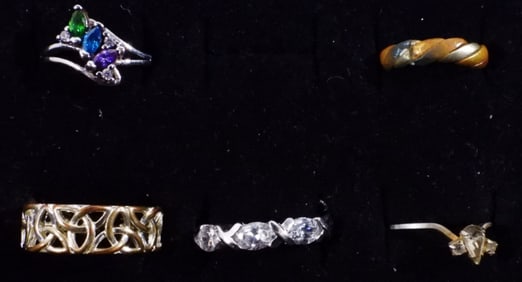 (5) Silver-Toned Rings