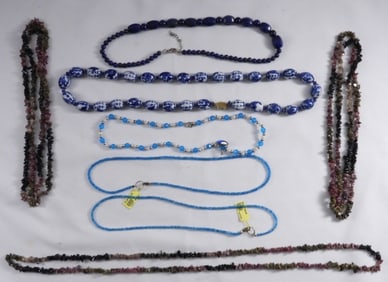 (9) Chunky Beaded Necklaces