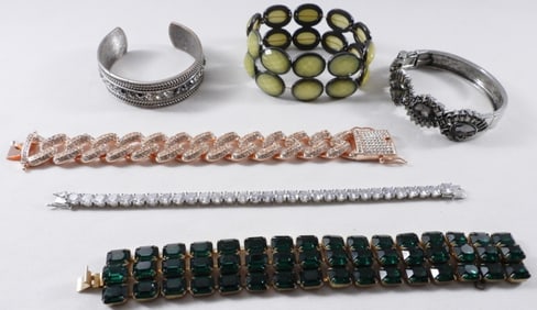 (6) Chunky Bracelets