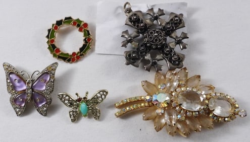 (5) Brooches