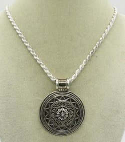 Floral Medallion 925 Pendant & Chain