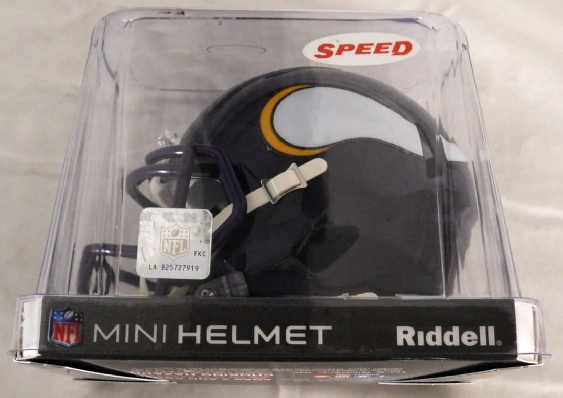 Signed Mini Helmet Cris Carter (1 of 7)