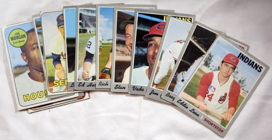 (15) Baseball Collectible Cards