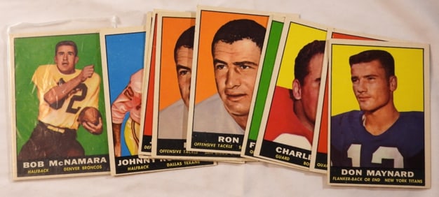 (10) TOPPS Football Profiles