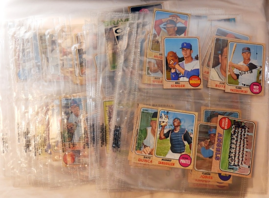 Large Mixed Lot Of Baseball Cards (1 of 2)