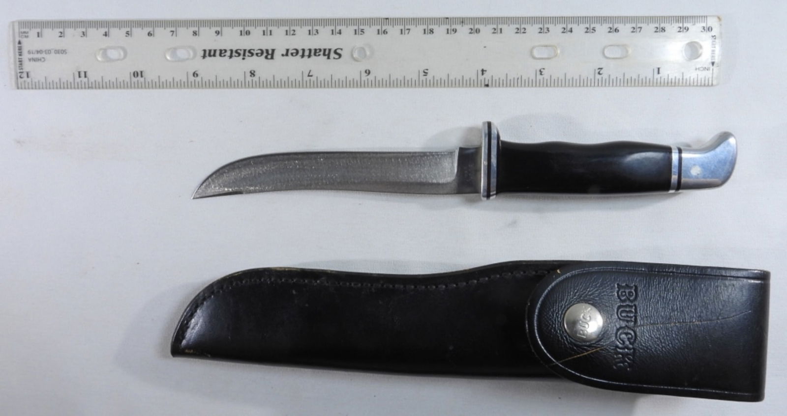 Buck 119 Fixed Blade Knife (1 of 2)