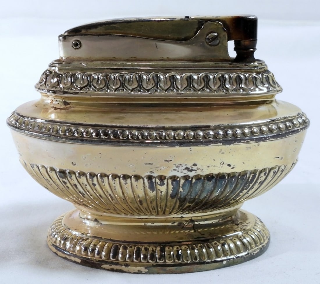 Vintage Table Lighter (1 of 2)