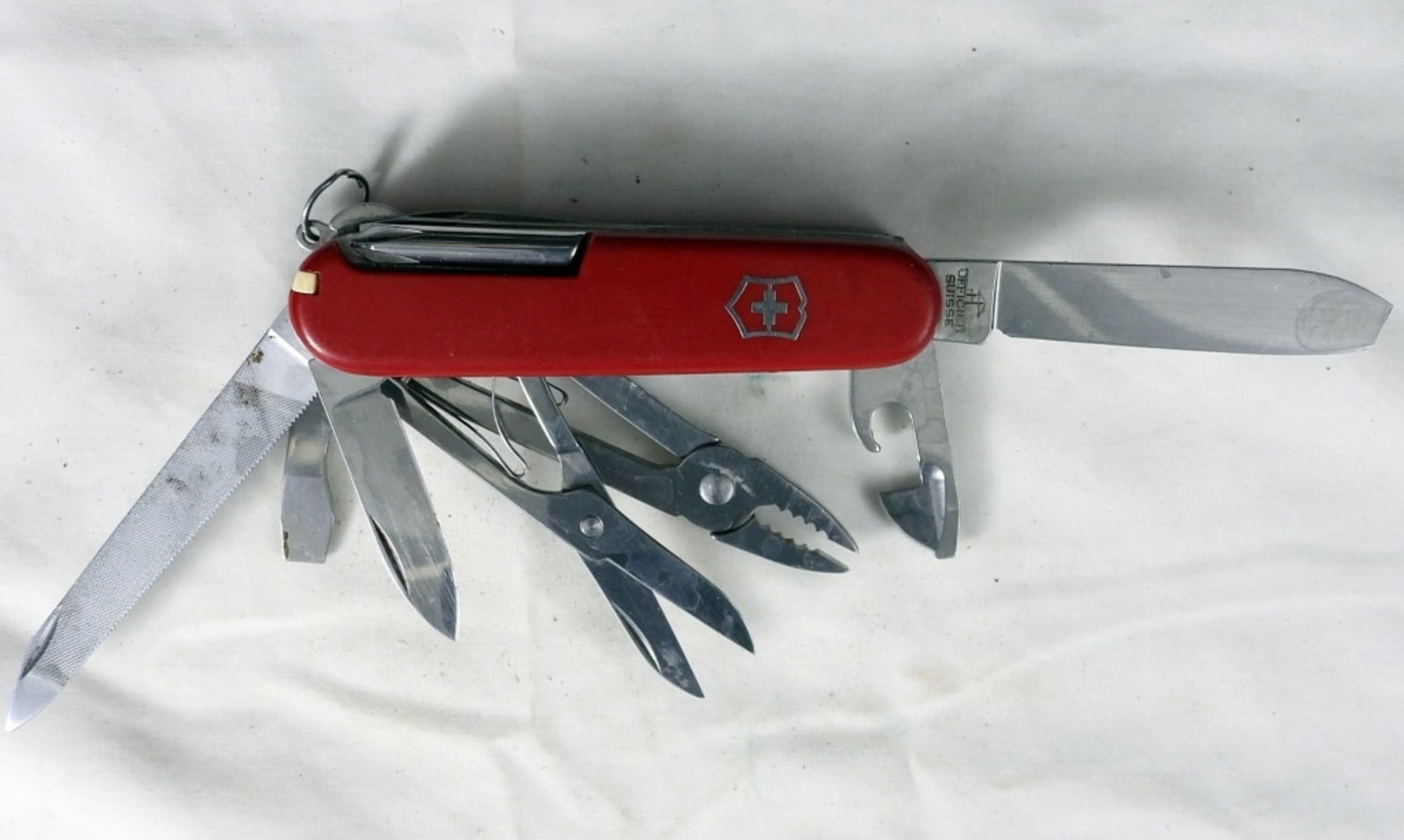 Used Large Marlboro Swiss Army Knife: Bid with us today!
