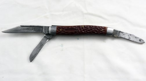 Used Monarch 2231 Three-Blade Pocket Knife