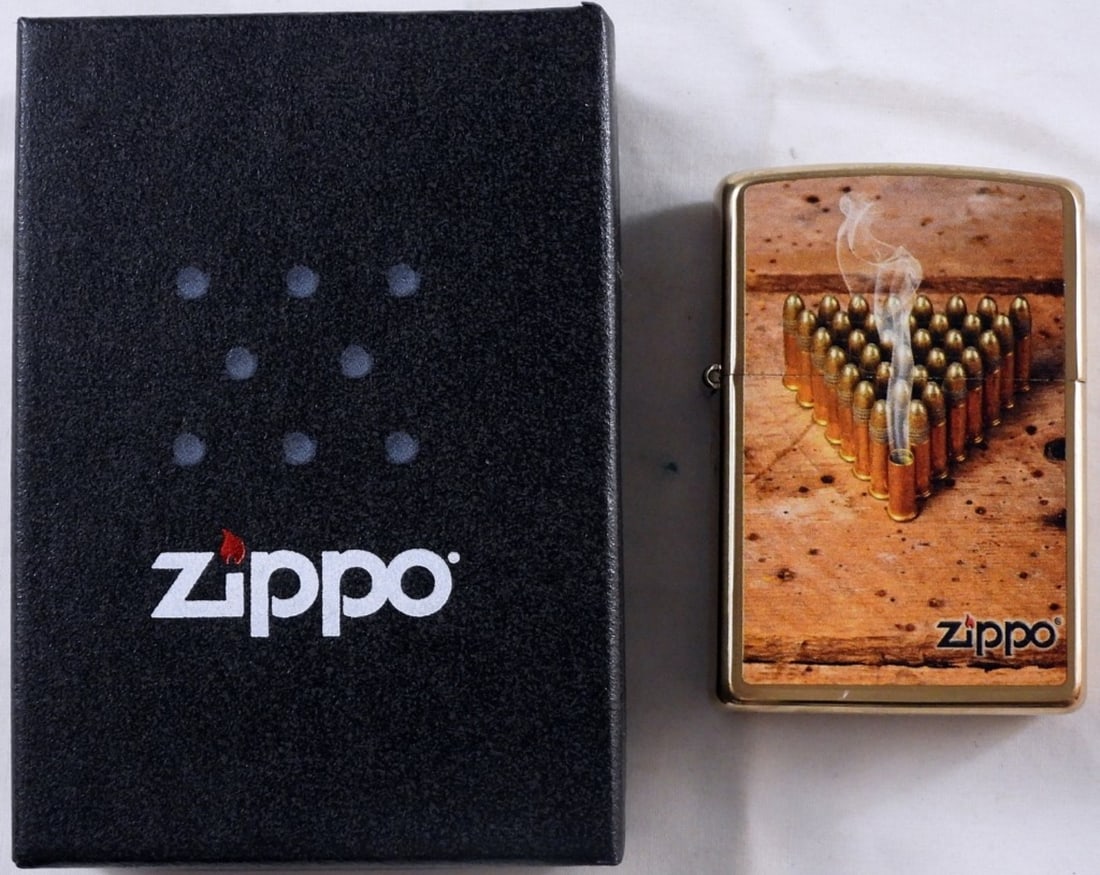 Zippo Wpt Lighter & Playing Card Set .