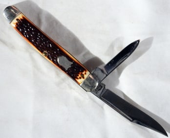 Kut master UngsienTwo-Blade Pocket Knife