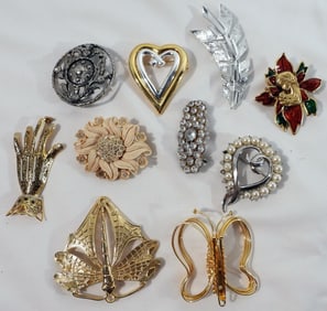 (10) Brooches