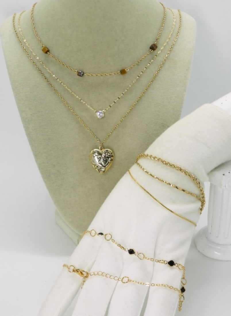 Necklaces & Bracelets Lot: Bid with us