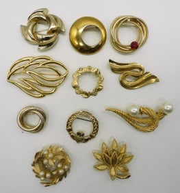 (11) Gold Tone Brooches