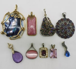 (9) Pendants