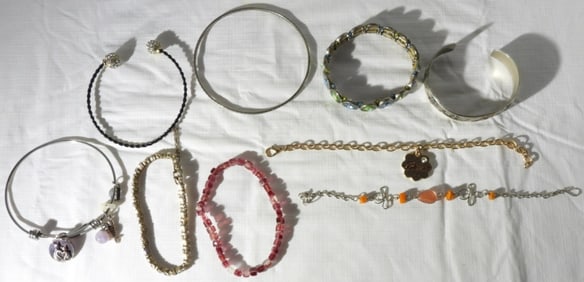 (9) Different Types Of Bracelets