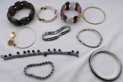 (10) Bracelets
