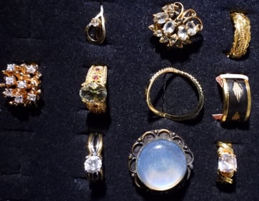 (10) Gold-Tone Rings