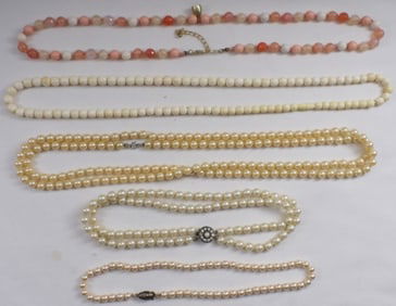 (5) Fuax Pearl Necklaces