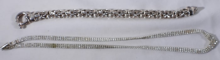 Classy Necklace & Bracelet Set