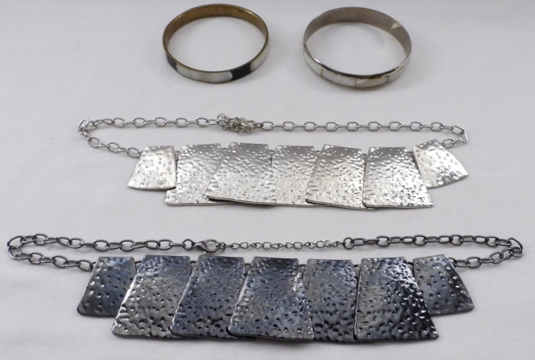 (2) Necklaces & (2) Bracelets: Get them today!