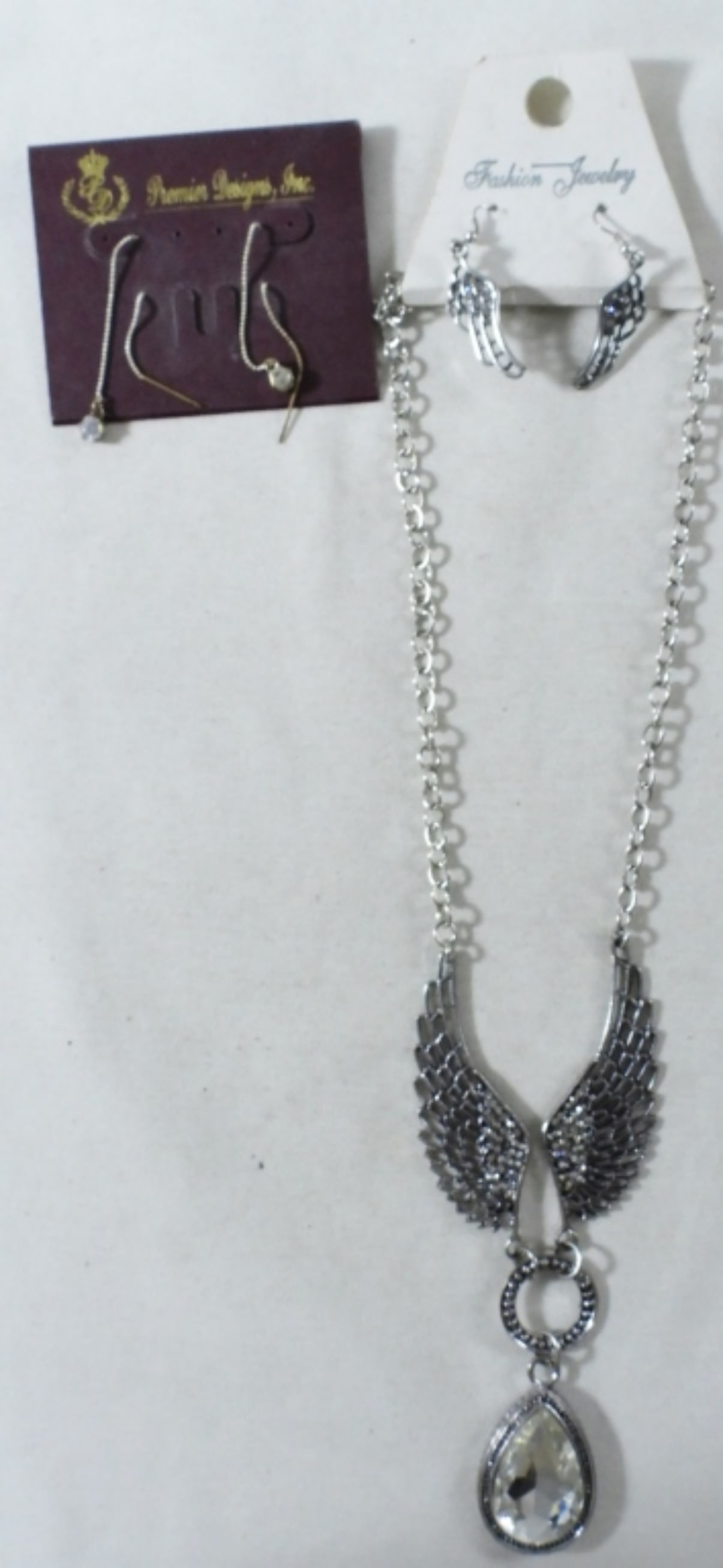 Large Silver-Tone Angel Wing Necklace (1 of 3)
