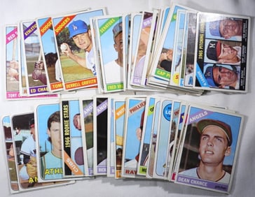 (51) TOPPS Baseball Cards