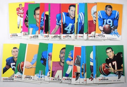 (30) Various Football Cards
