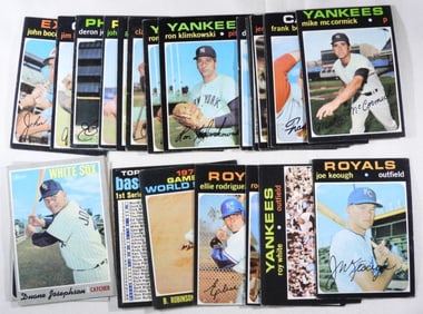 Variety Of Baseball Cards (25)