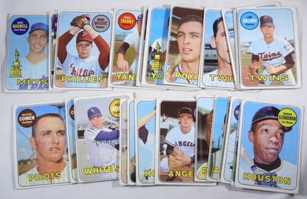(32) Various Baseball Cards