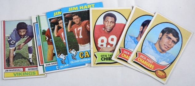 Variety Of (8) Football Cards