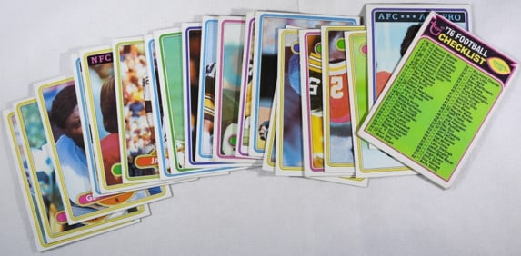 (20) Mixed Lot Of Football Cards