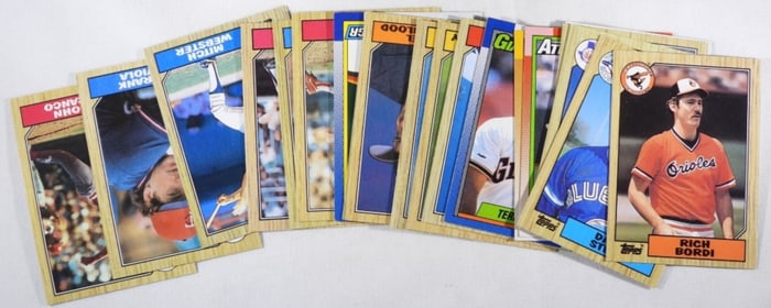 (20) Mixed Lot Of Baseball Cards