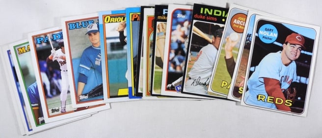 (15) Mixed Lot Of Baseball Cards