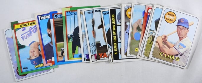 (20) Mixed Lot Of Baseball Cards