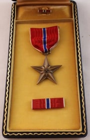 Complete WW2 US Army  Bronze Star Medal