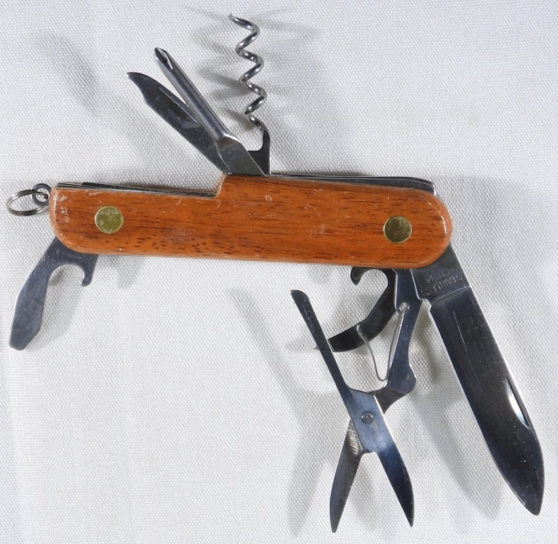 Eight Tool Utility Knife (1 of 2)