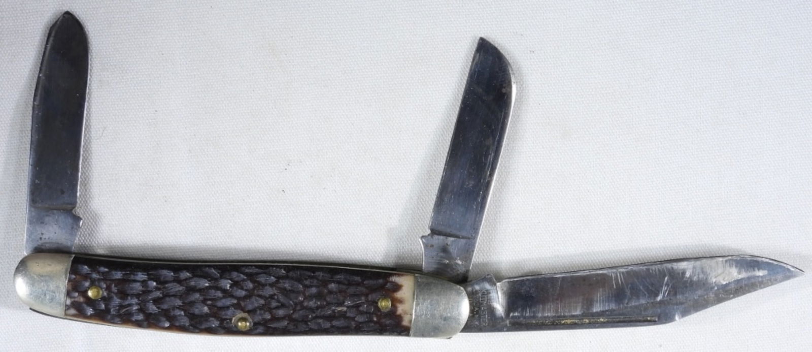 Kutmaster Utica Three-Blade Pocket Knife (1 of 2)