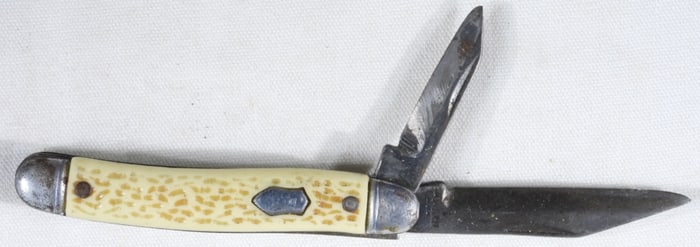 Kutmaster Two-Blade Folding Pocket Knife