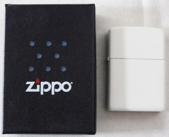 2012 Regular White Matte Zippo, Sealed