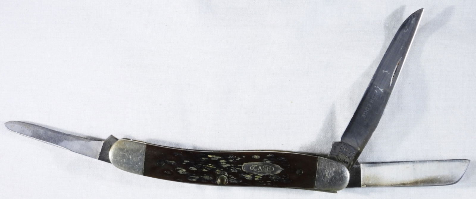 Case 6318SS Three-Blade Pocket Knife (1 of 2)