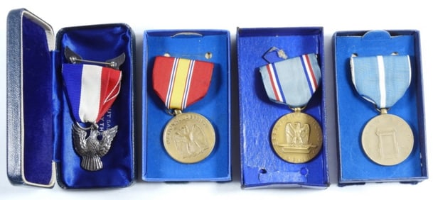 (4) American Medals