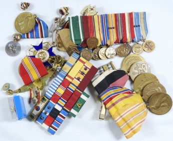 Insignia & Medal Lot
