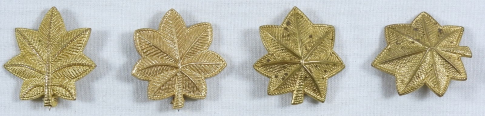 US Army Gold Oak Leaf Officers Rank Pins: Various conditions
