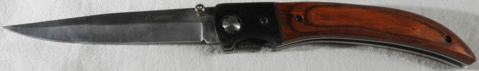 Timber Wolf Lock-Back Pocket Knife (1 of 4)