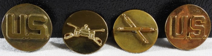 WWII Enlisted Collar Discs Artillery, Armor