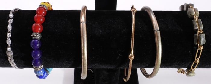 (6) Different Kinds of Bracelets